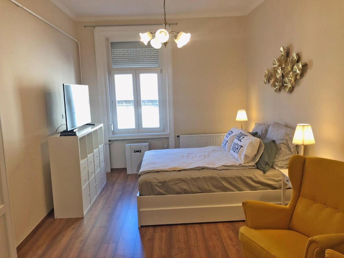 Modern Comfort In Historical Budapeszt Zewnętrze zdjęcie